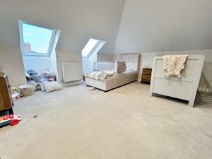 Bedroom- click for photo gallery
